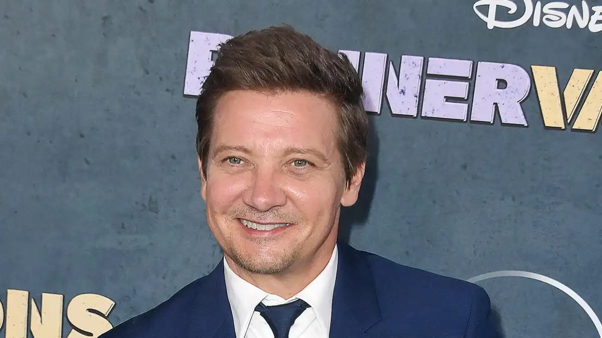 Jeremy Renner Girlfriends: A Peek into His Romantic Life